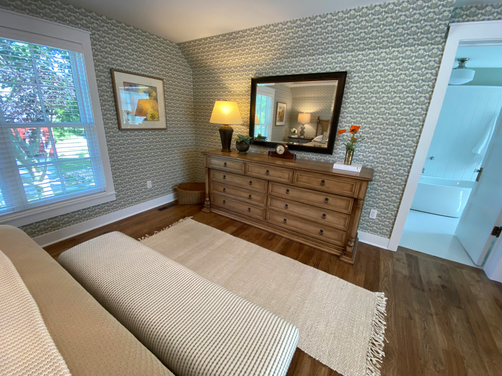 This is an example of a country bedroom in Milwaukee.