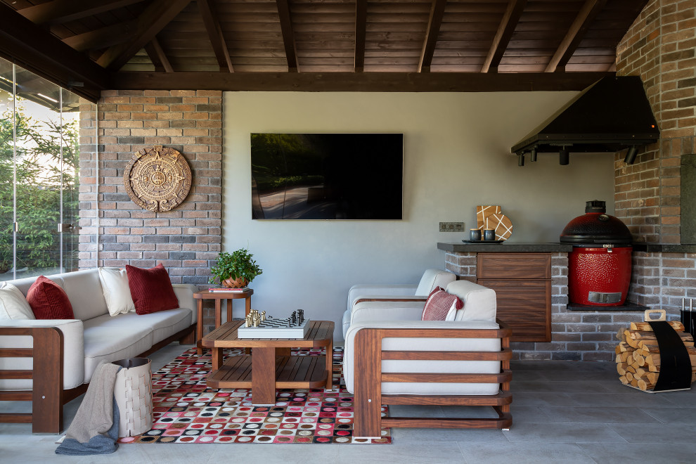 УЮТНАЯ БЕСЕДКА В ЗАГОРОДНОМ ДОМЕ