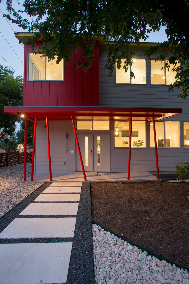 Inspiration for a modern home design remodel in Austin