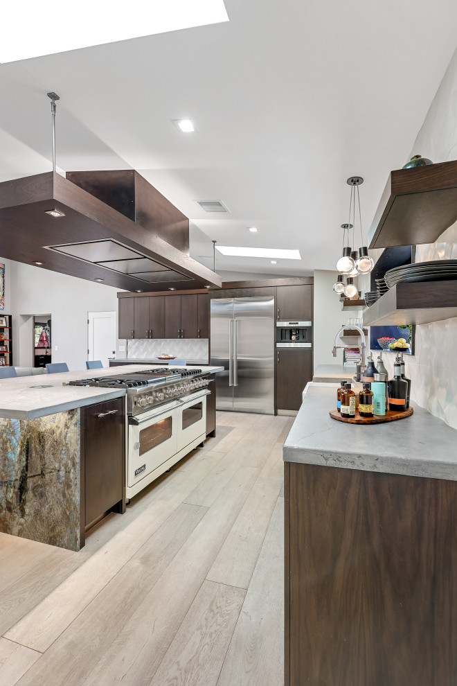 Kitchen - kitchen idea in Phoenix