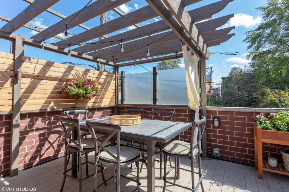 Deck - transitional deck idea in Chicago
