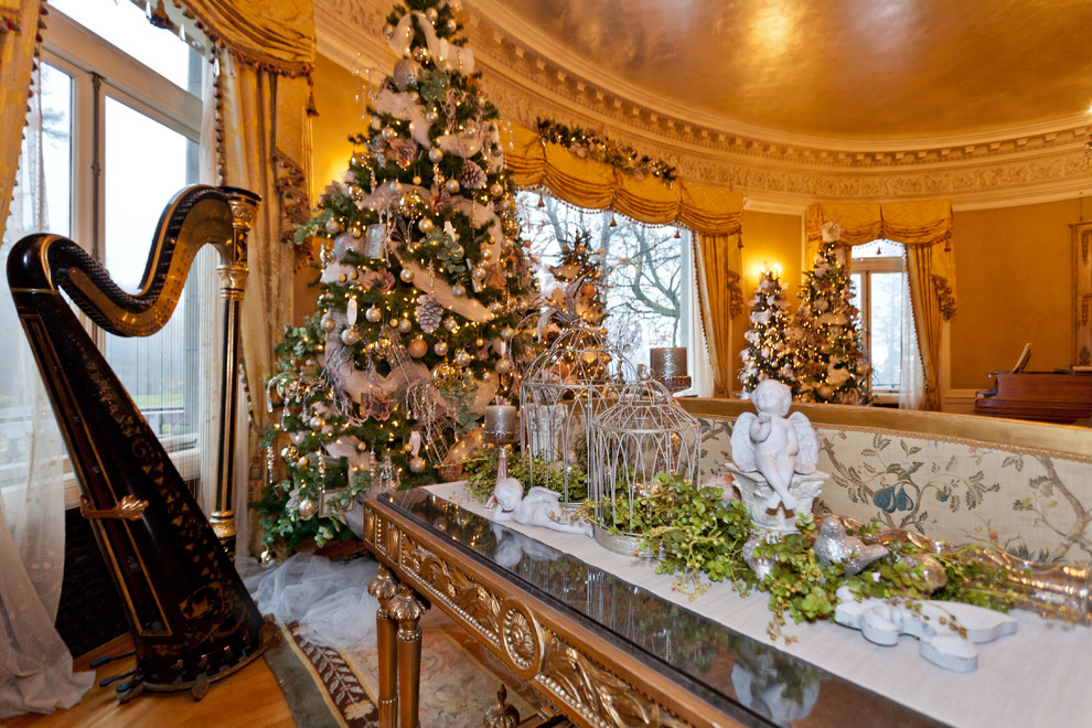 Pittock Mansion Christmas Decor - Portland - by Anne Runde Interiors