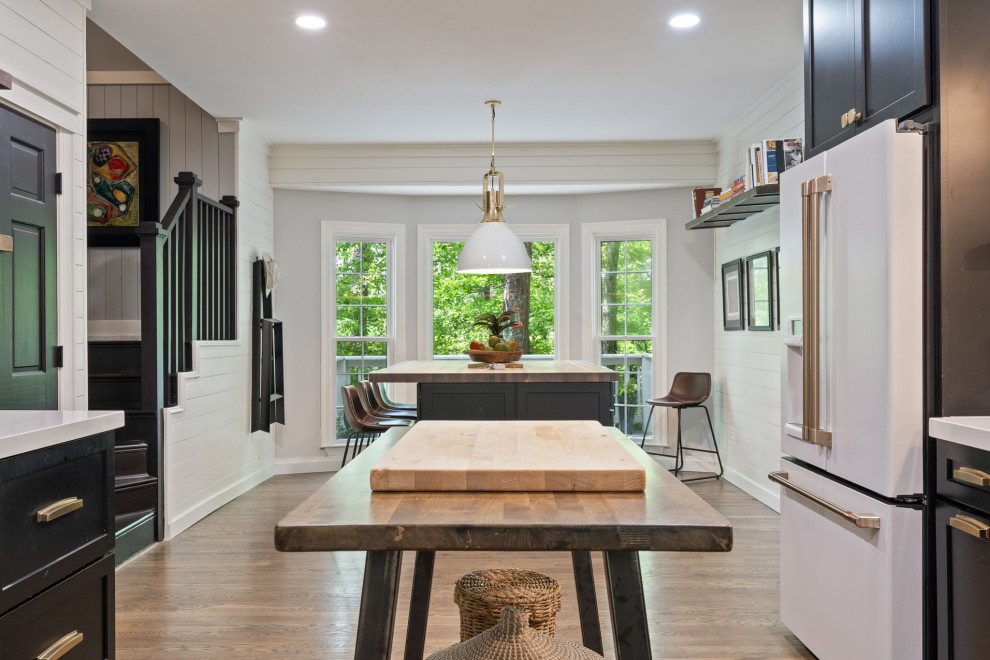 1950 River Way Drive