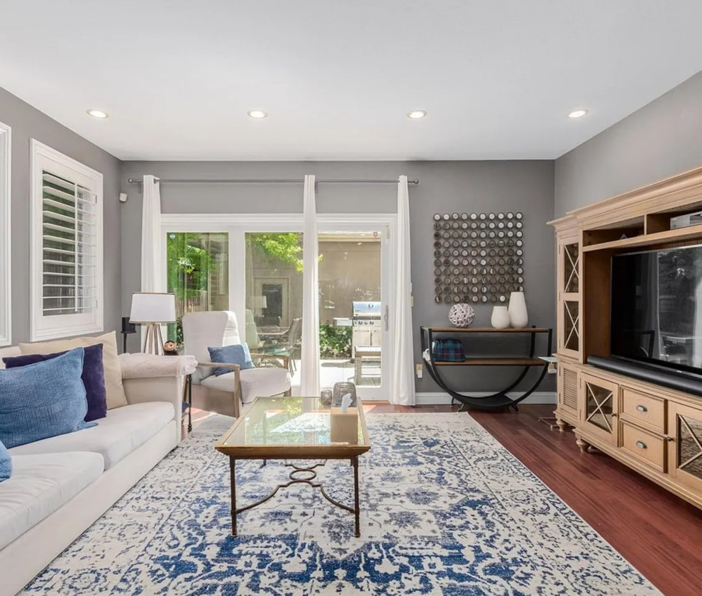 464 S Franklin Street Traditional Residential