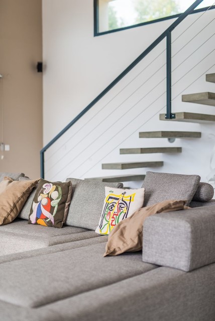 Villa TB contemporary-trappa