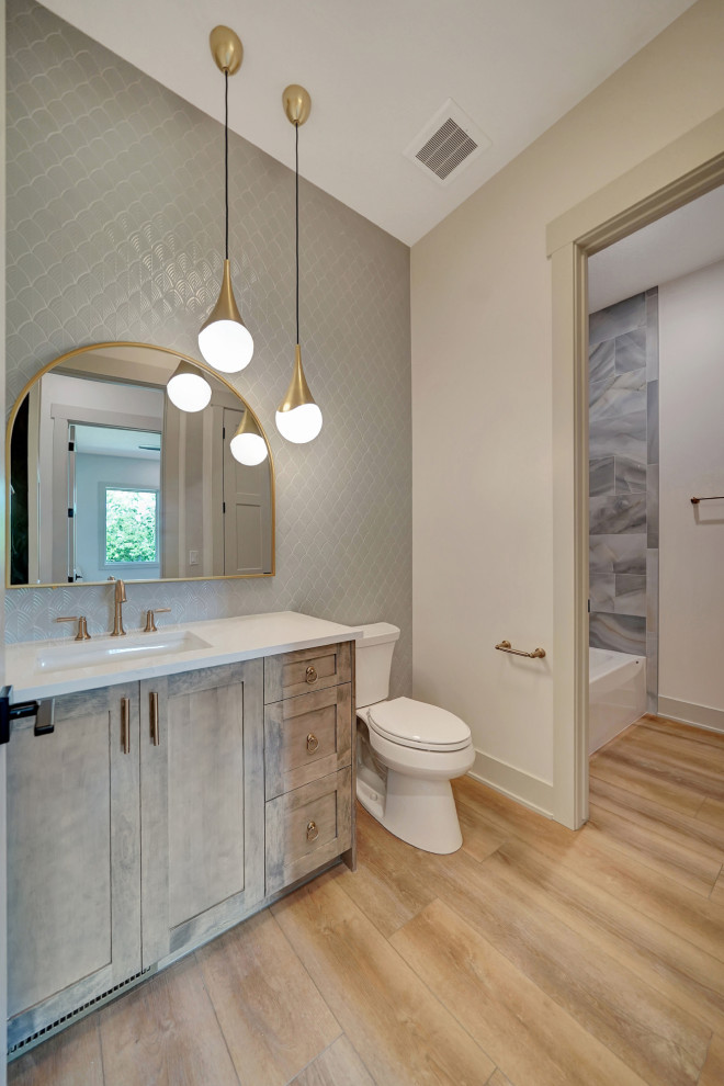 Transitional home design photo in Omaha