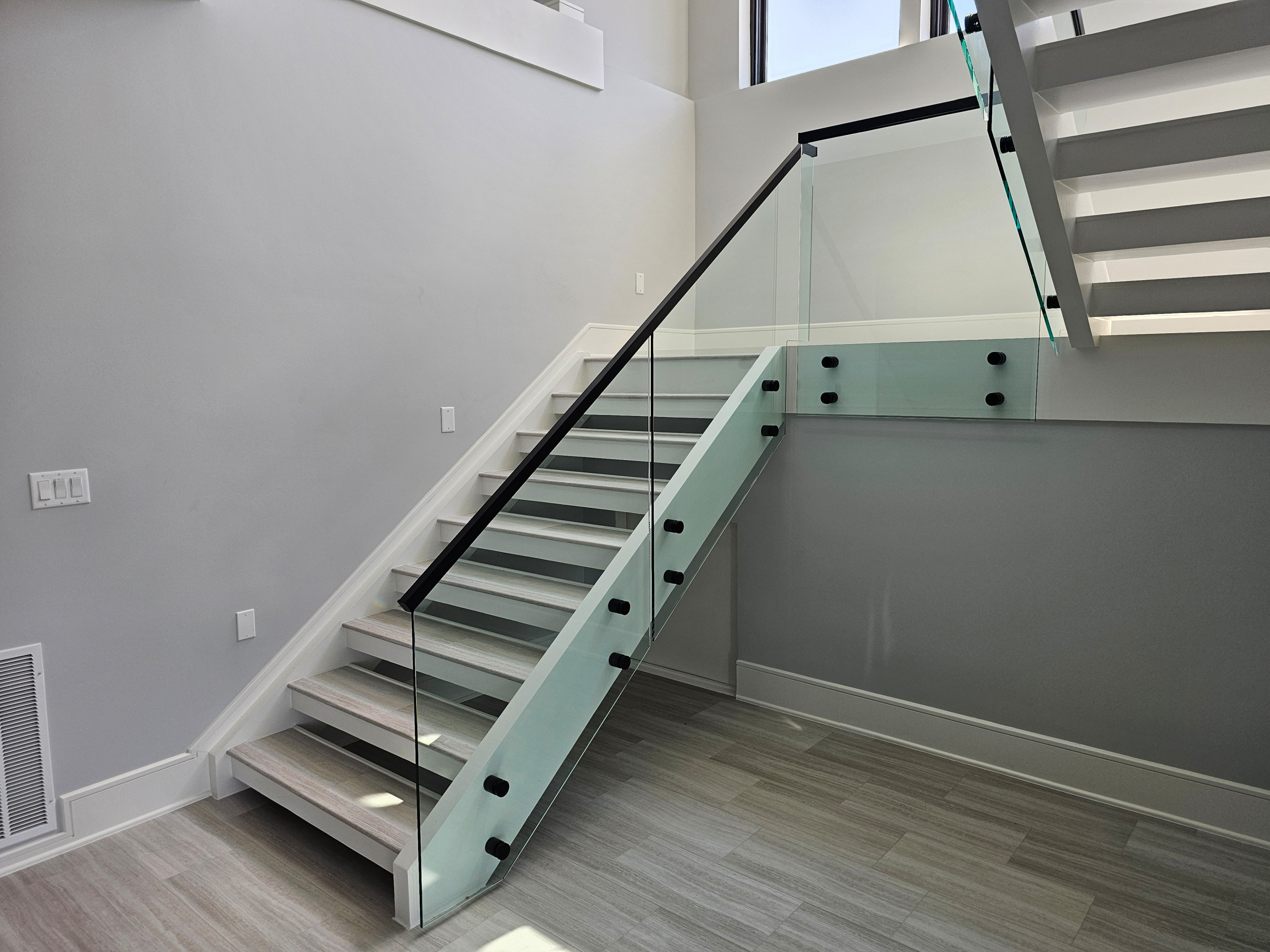 125_Modern Open Rise Stair with Glass Balustrade, Aldie, VA 20105