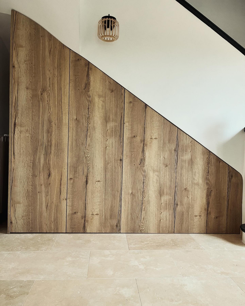 Fabrication sur mesure d’un meuble à chaussure sous escalier