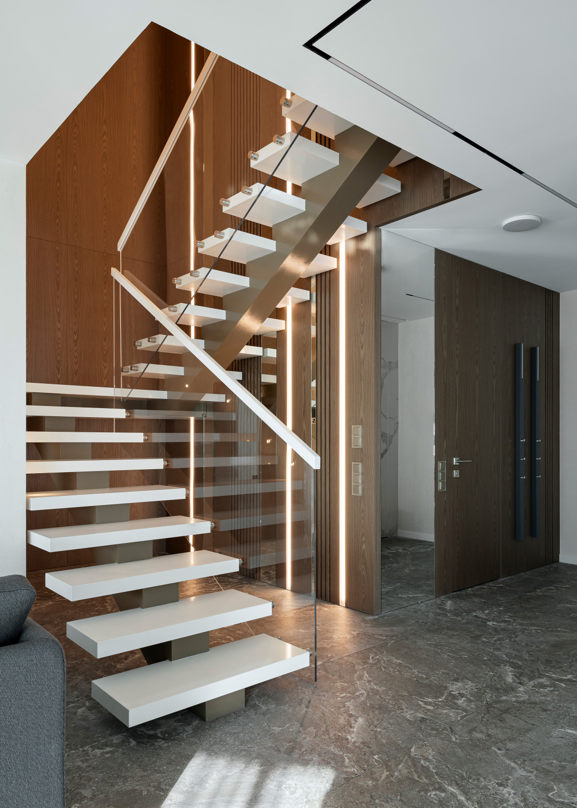 Двухуровневая квартира в пригороде Санкт-Петербурга