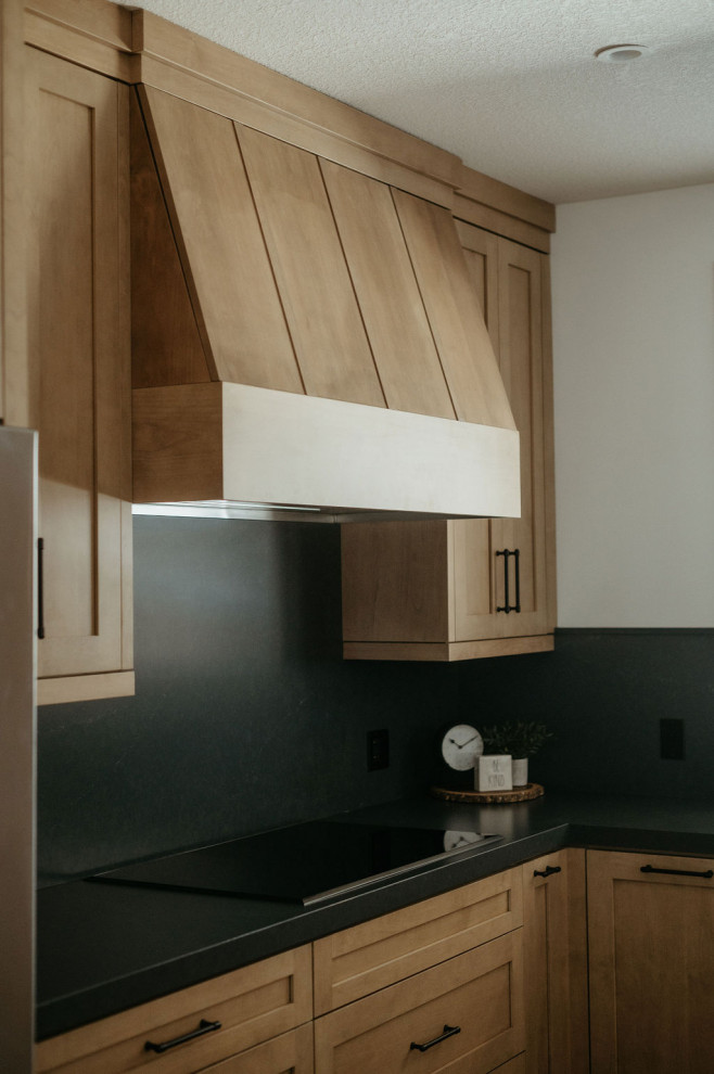 Kitchen - kitchen idea in Toronto
