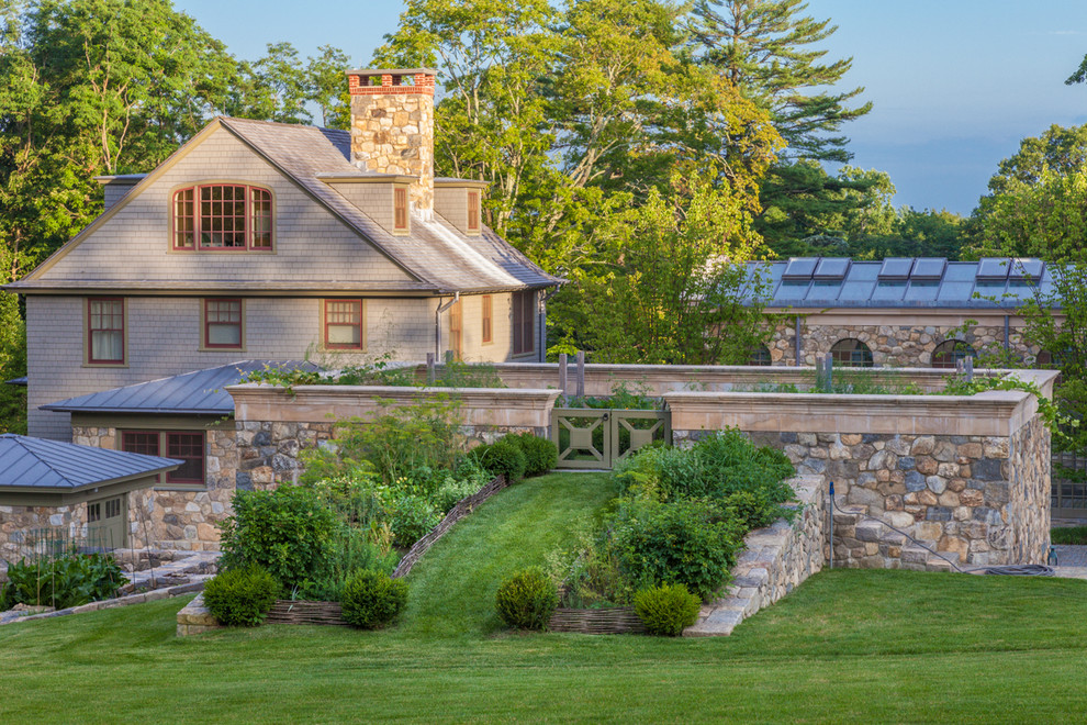 Inspiration for an expansive traditional garden in New York.