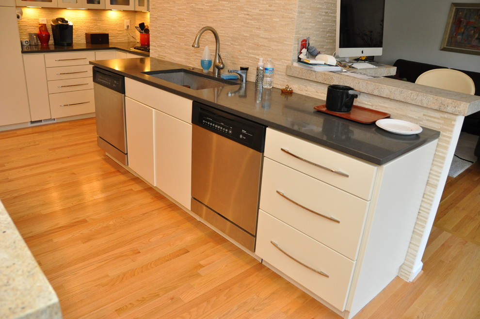 Beautiful Kitchen Transformation done with Cabinet ...