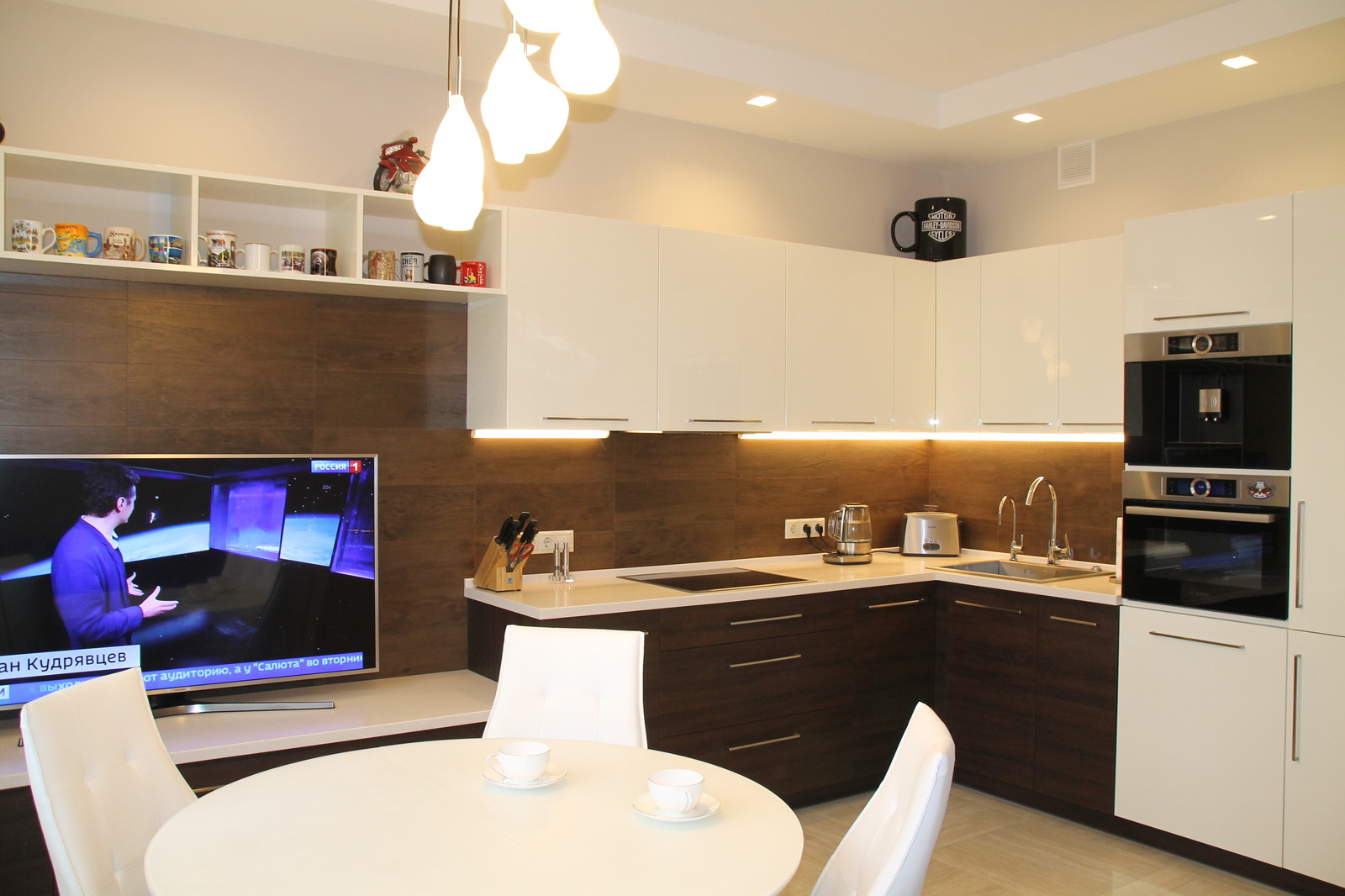 Мосфильмовская 88