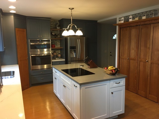 Home design - transitional home design idea