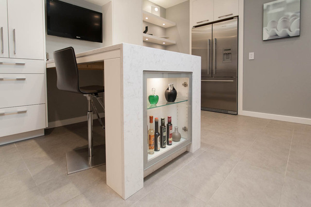 Updated Bright Kitchen & Laundry Room contemporary-kitchen