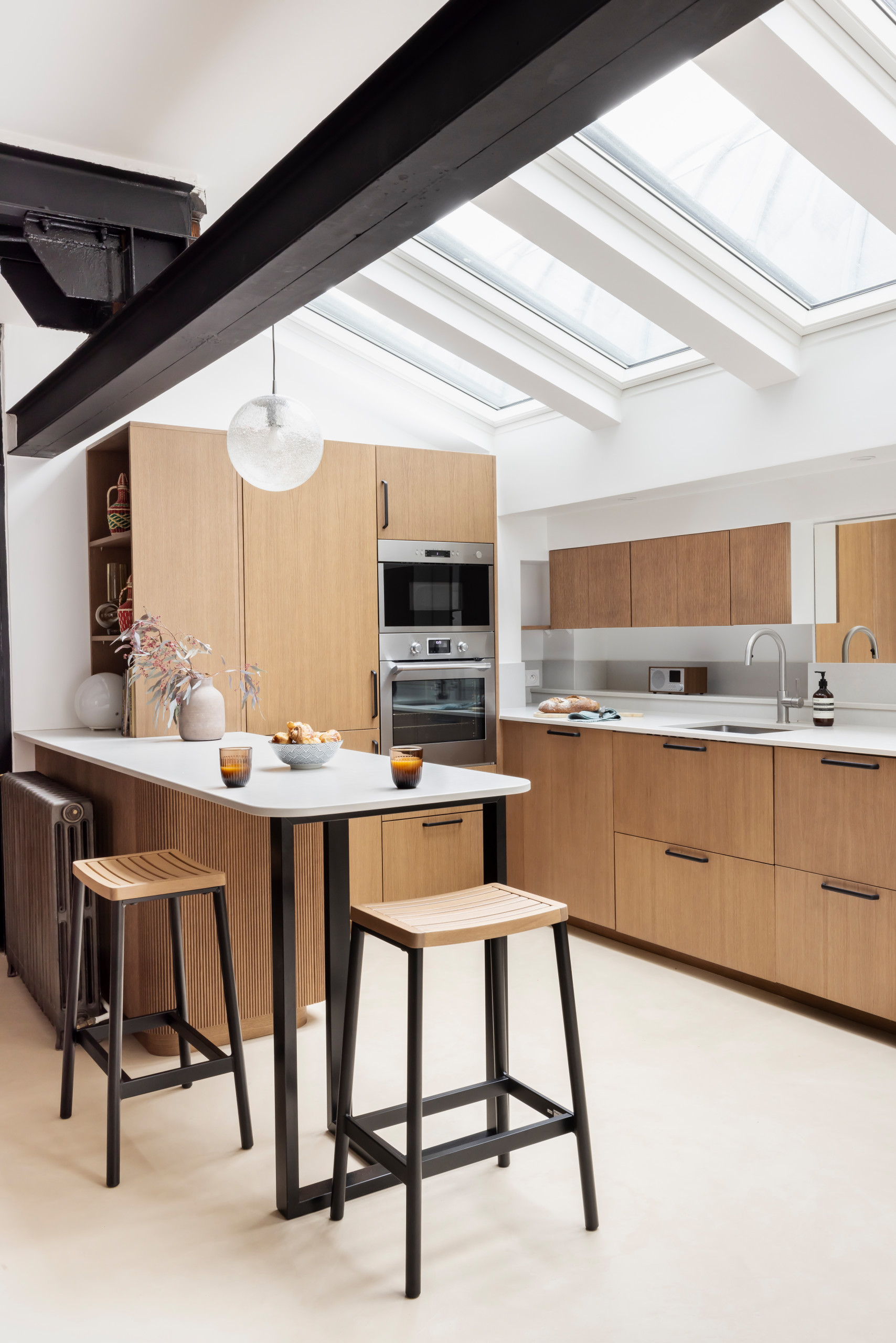 Une ancienne laverie industrielle réinventée - 92m2 à Belleville