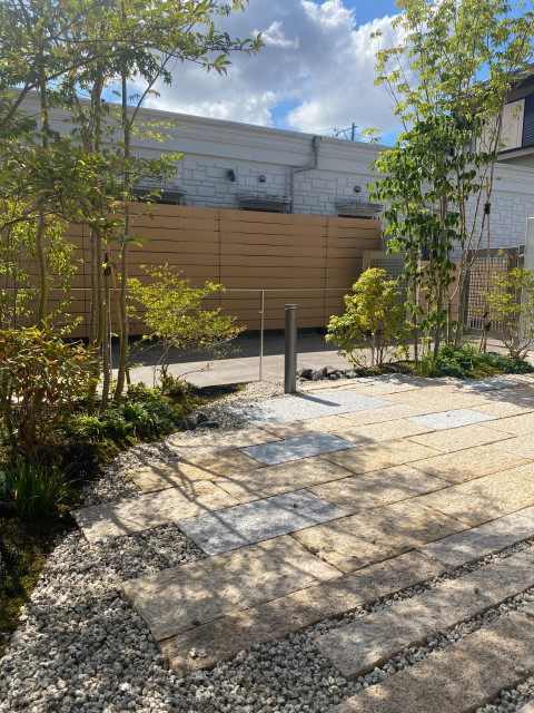H.K　HOUSE（外構工事） japanisch-modern-garten
