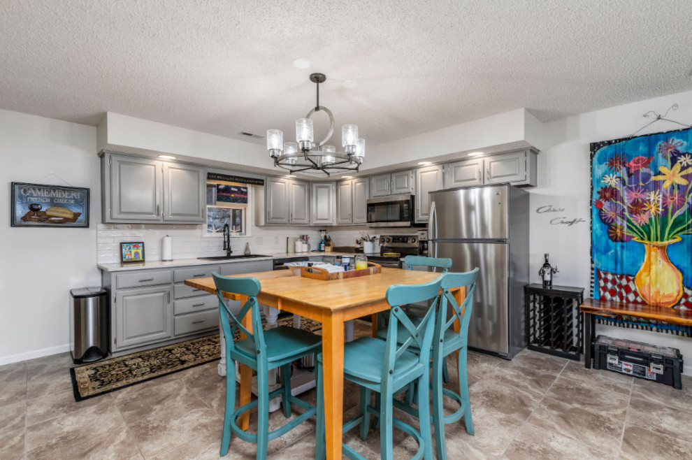Beautiful Kitchen and Bathroom Remodel