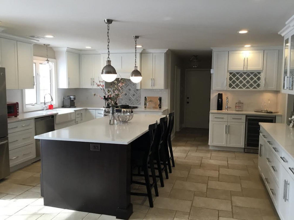 Black and White Modern Kitchen