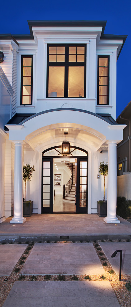 Transitional entryway photo in Orange County