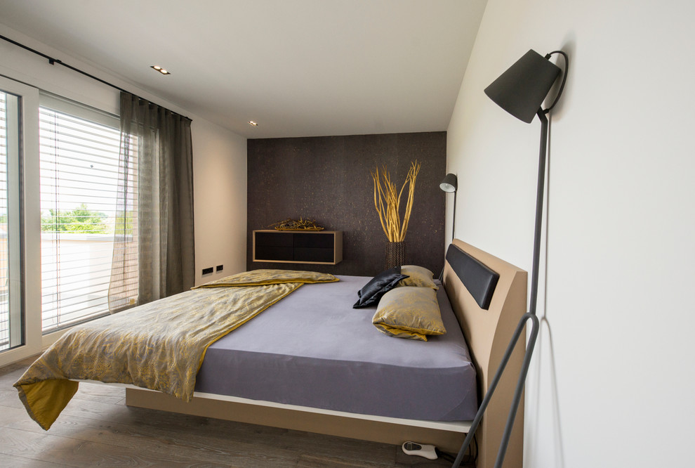 Photo of a contemporary bedroom in Nuremberg.