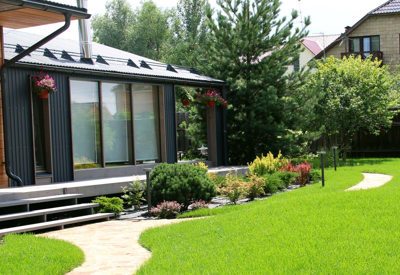 Укладка газона