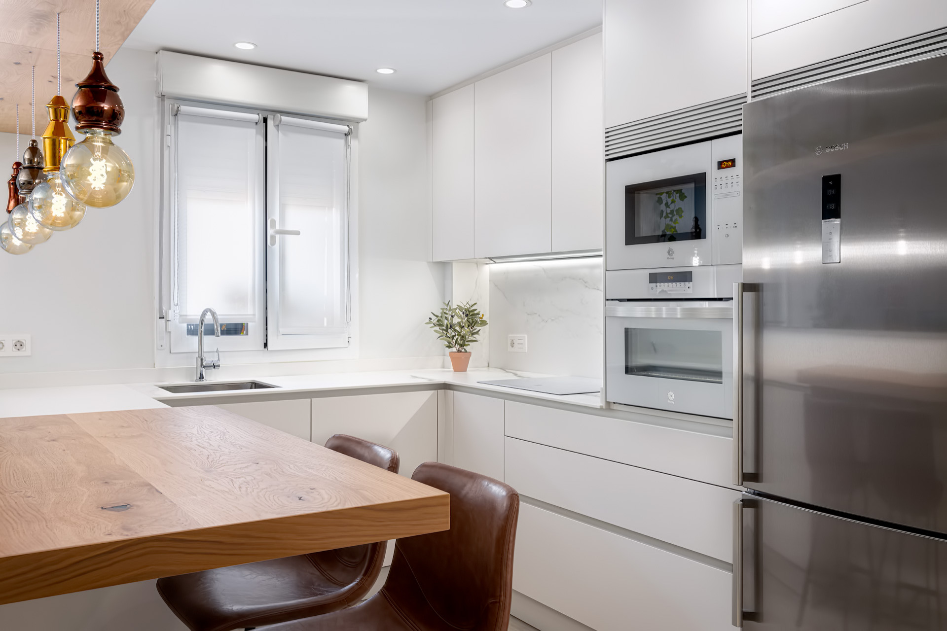 Salón con cocina integrada