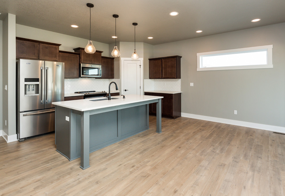 Home design - transitional home design idea