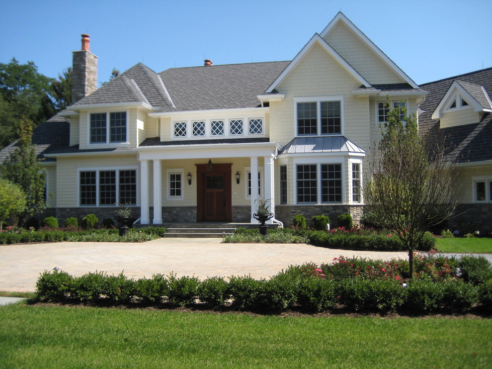 Inspiration for a timeless exterior home remodel in Newark