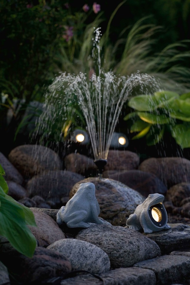 Ландшафтное освещение в скандинавском стиле.