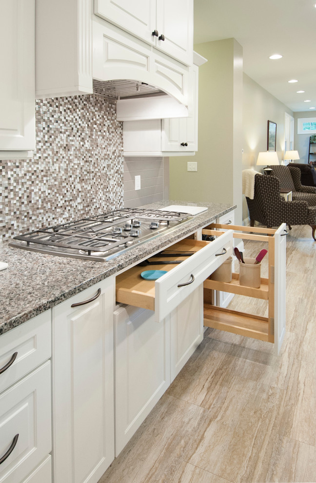 Example of a transitional kitchen design in Columbus