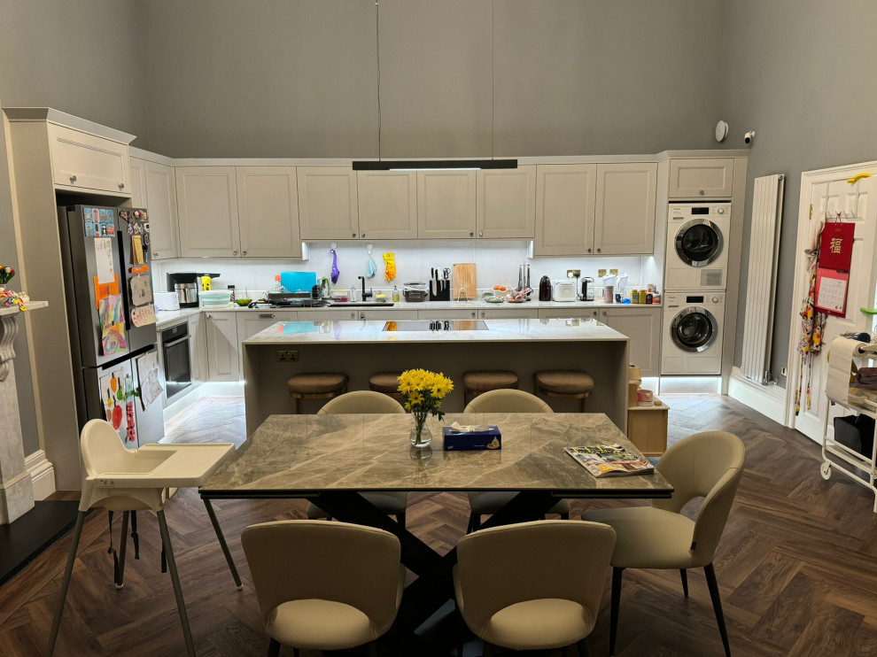 New Kitchen and new flooring