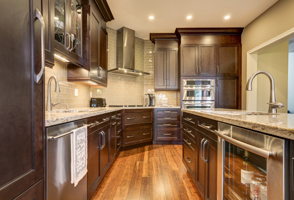Inspiration for a transitional kitchen remodel in Toronto