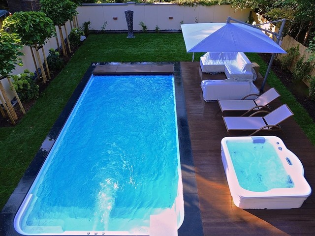 Pools contemporary-pools-and-hot-tubs