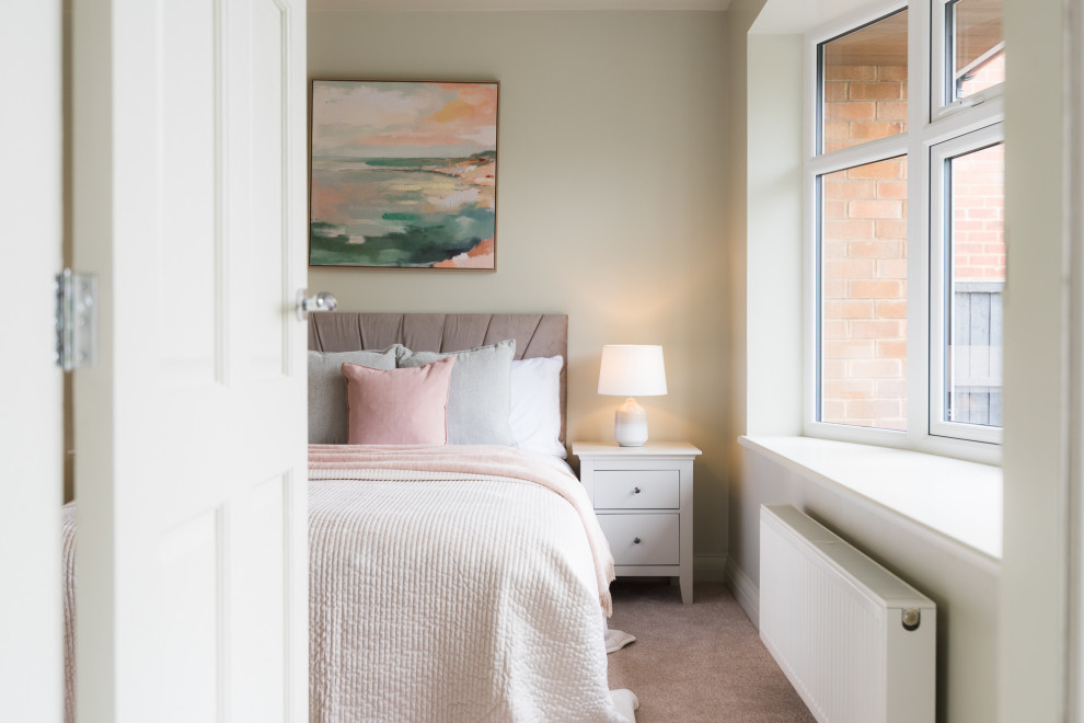 Woodville Road - Stage to Sell