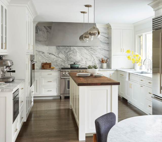 Transitional Farmhouse country-kitchen
