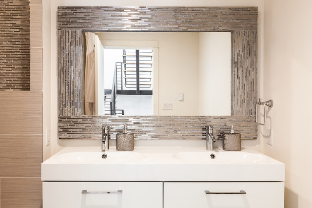 Corliss Residence contemporary-badrum