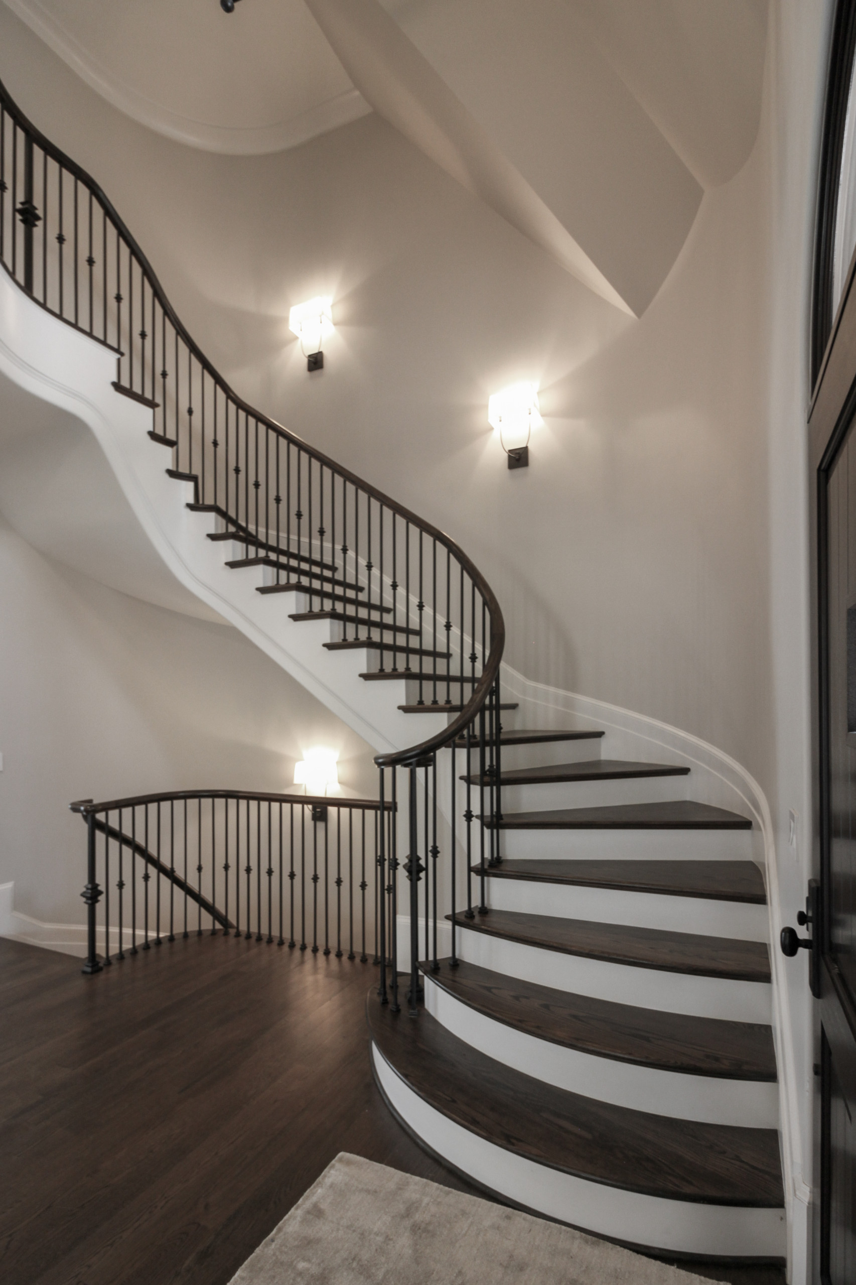 86_ Gorgeous Floating Curved Staircase, McLean VA 22066