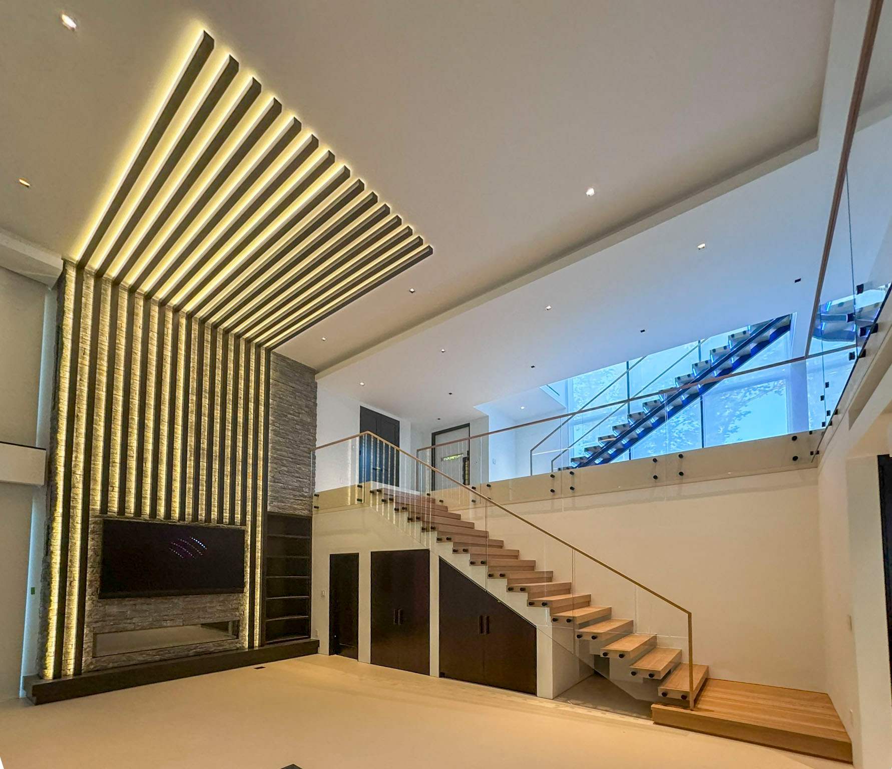 126_Visually Open and Light Contemporary Staircase, Mclean, VA 22102