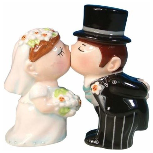 4 Inch Bride in White and Groom in Black Kissing Salt and Pepper Set