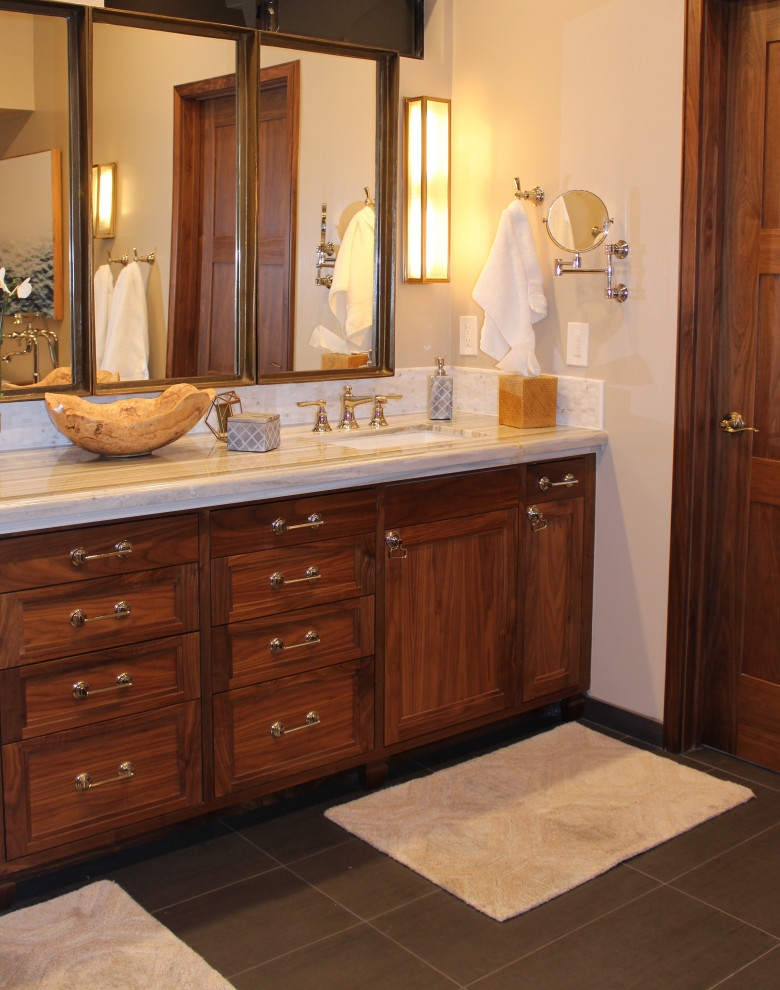 Inspiration for a transitional bathroom remodel in Orange County