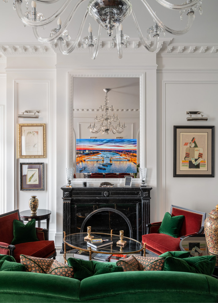 Телевизор над камином