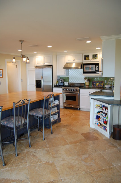 Kitchen traditional-kitchen