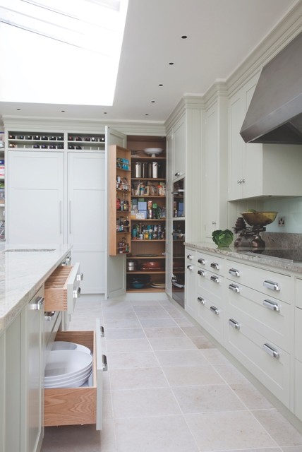 Sage green kitchen klassisk-koek