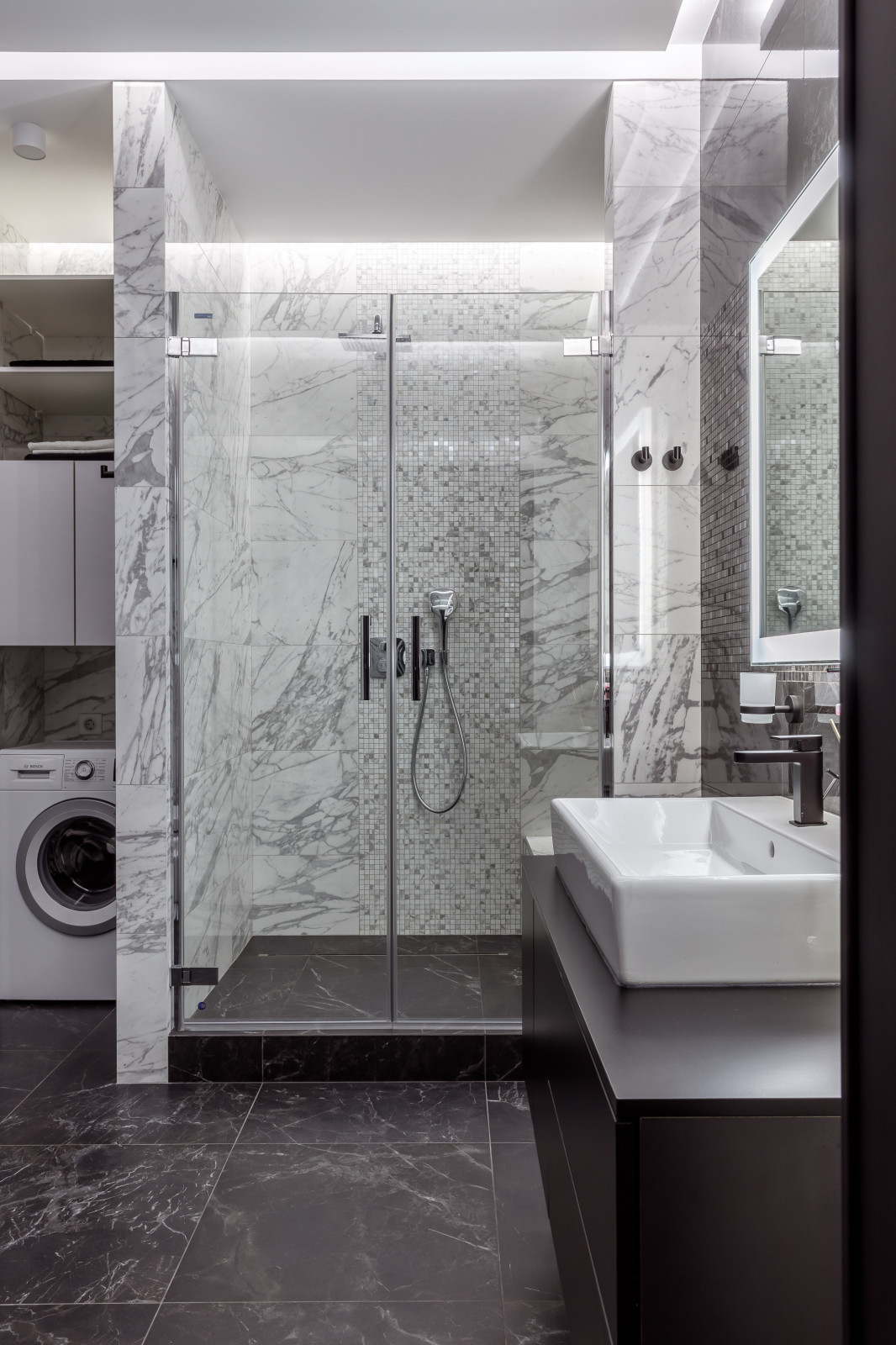 Монохромный интерьер 2-х комнатной квартиры