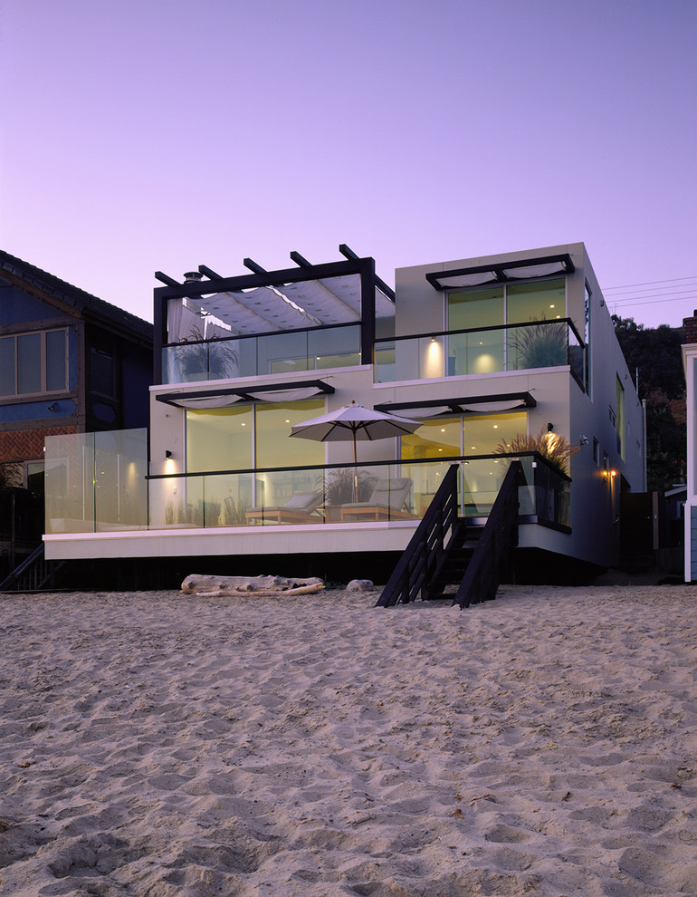 Beach style exterior in Los Angeles.