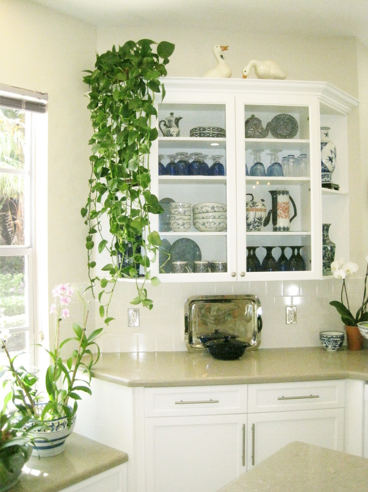 Example of a transitional kitchen design in Miami