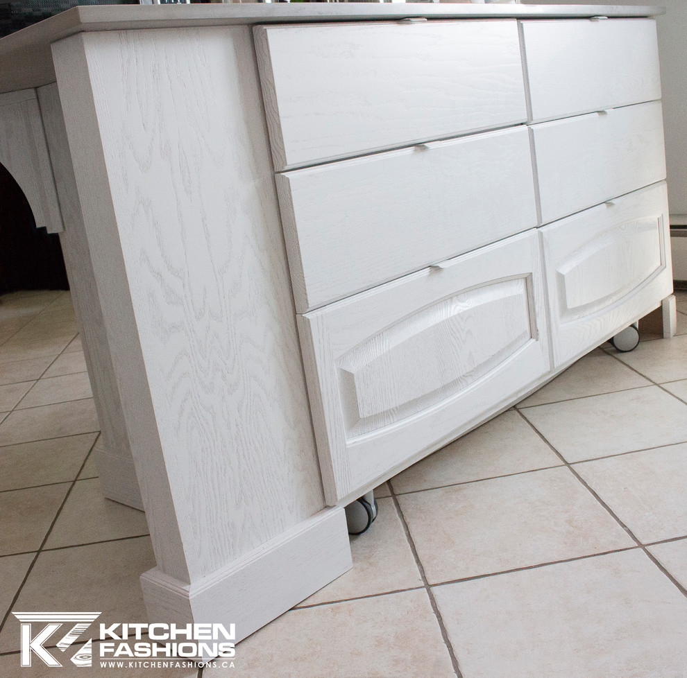 Home design - transitional home design idea