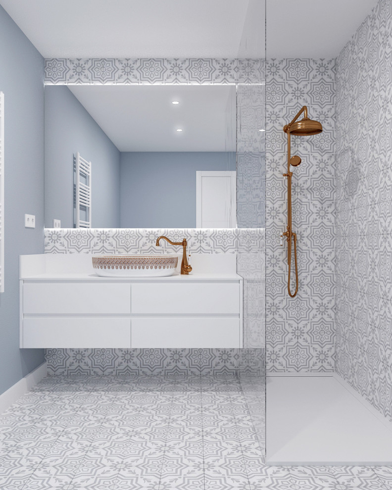 Свежая идея для дизайна: ванная комната в скандинавском стиле с белыми фасадами, душевой комнатой, настольной раковиной, серым полом и тумбой под одну раковину - отличное фото интерьера