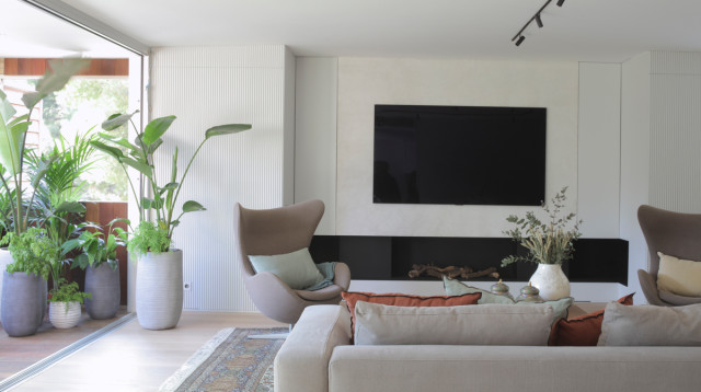 LAB | Tokio, Barcelona contemporary-living-room